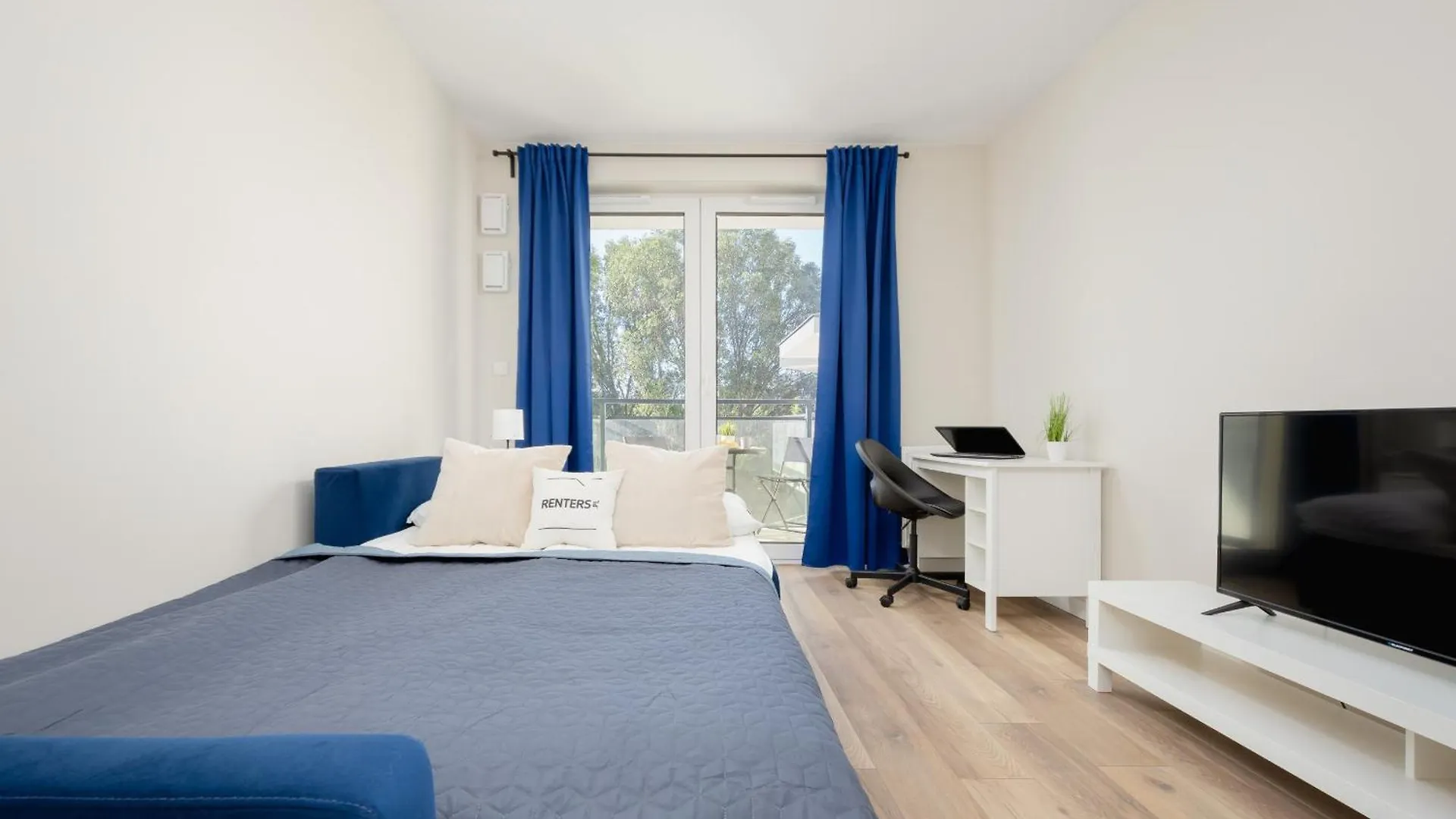 Modern Studio Zupnicza With Parking By Renters Apartment Warsaw