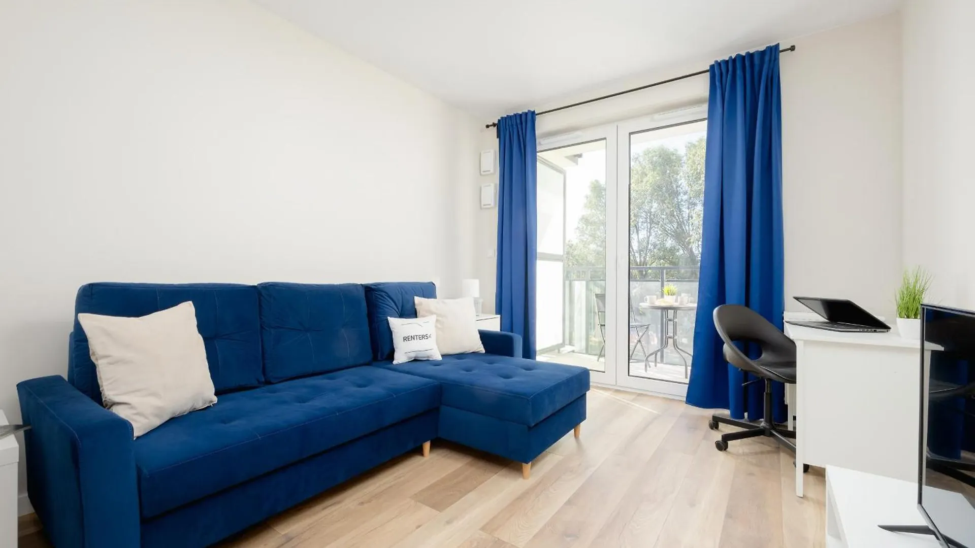 Modern Studio Zupnicza With Parking By Renters Apartment Warsaw